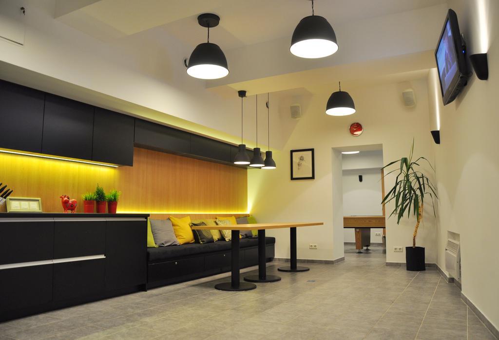 Bomb Shelter Apartment Vilnius Ruang foto