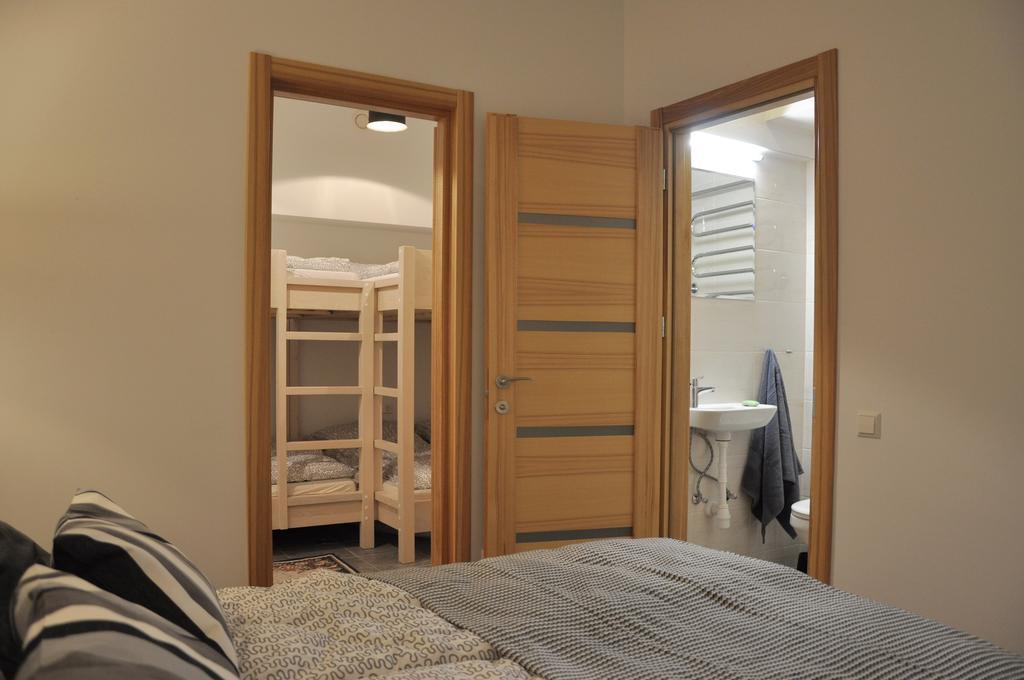 Bomb Shelter Apartment Vilnius Ruang foto